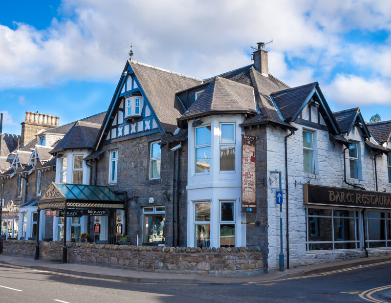 Mckays Bar & Restaurant